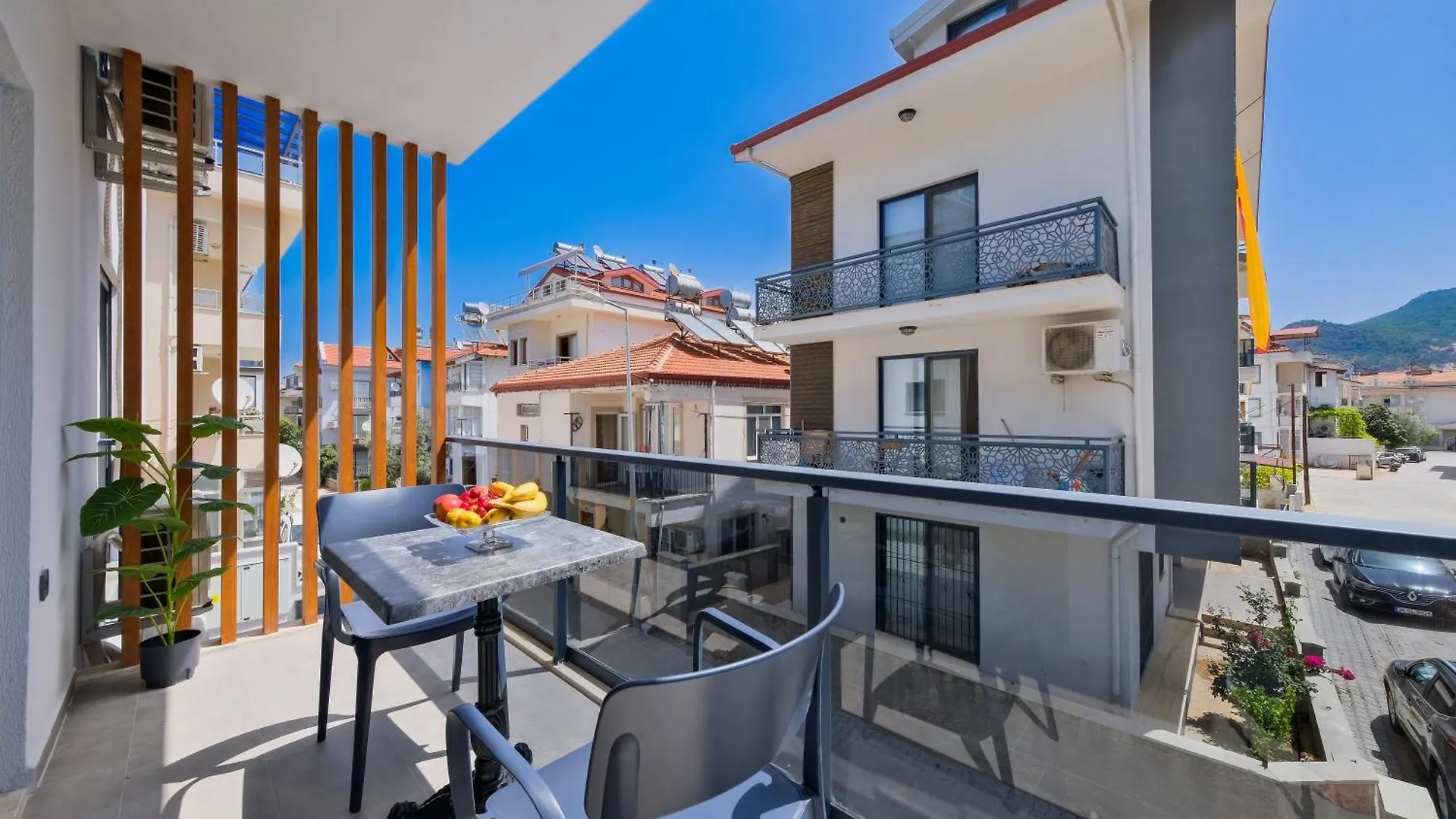 Light Apartments Φετιγιέ